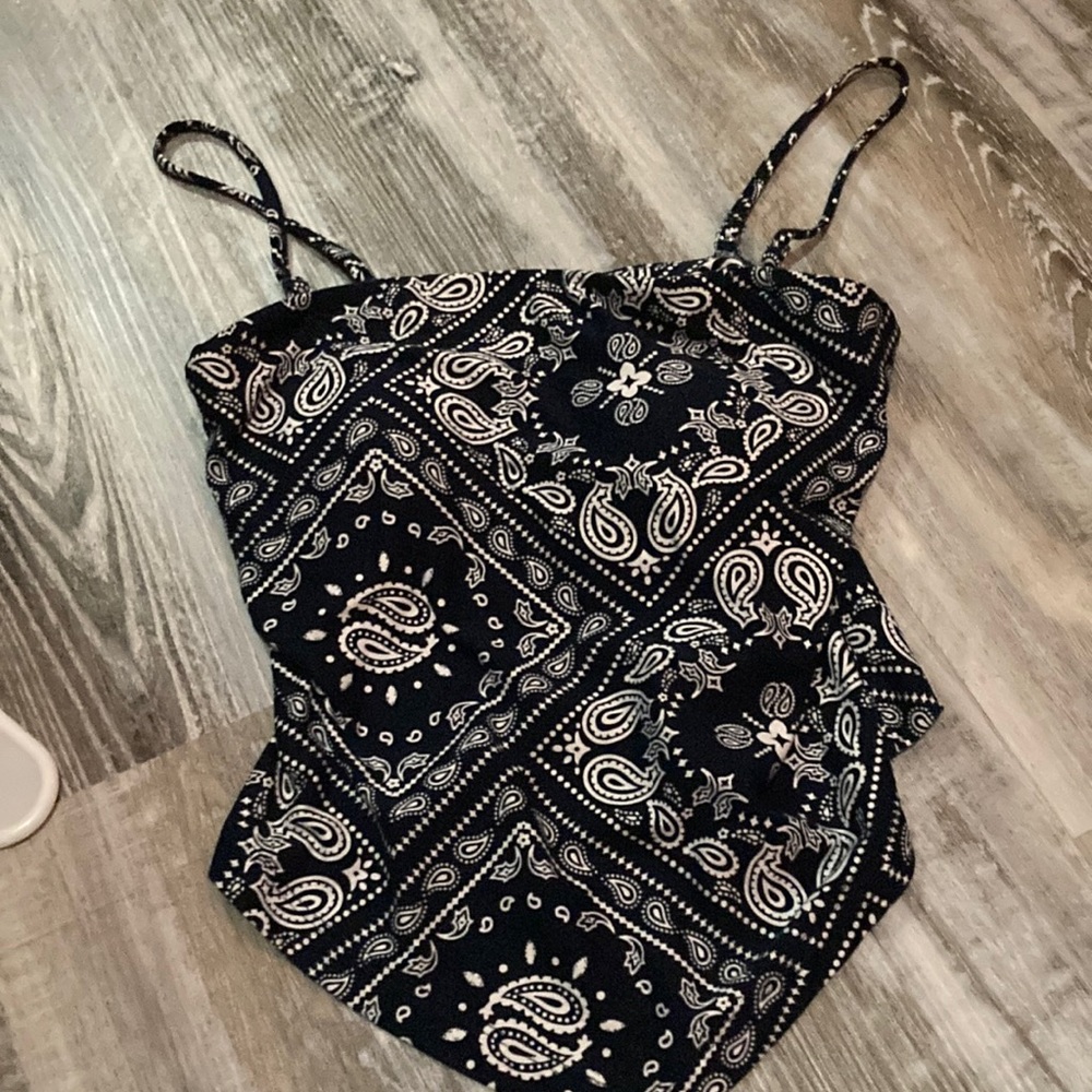 Cute bandana like print tank
